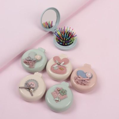 Расчёска массажная, складная, с зеркалом, d = 7,5 см, рисунок МИКС