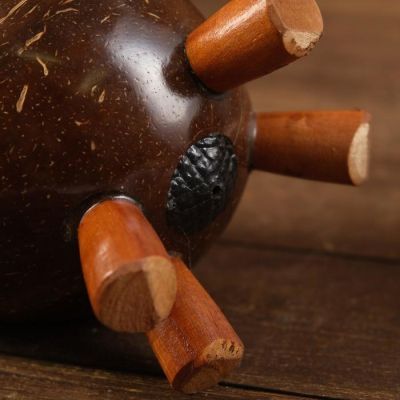 Сувенирная копилка из кокоса "Жирафик" 13х13х25 см