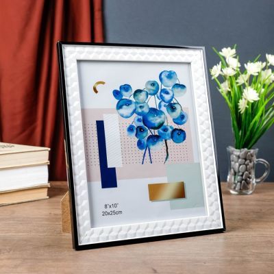 Фоторамка пластик 20х25 см "Белые 3D ромбы с чёрной полосой" 28,8х23,8х1,3 см