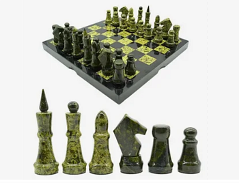 Шахматы из камня змеевик (доска 22 х 22 см), доска и фигуры полностью из камня