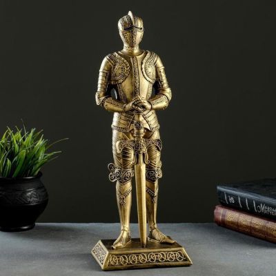 Фигура "Рыцарь" бронза, 11,5х13,5х37см