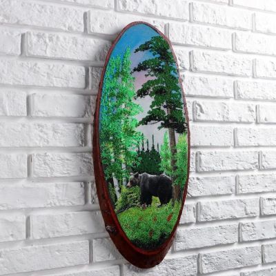 Панно на спиле "Мишка в лесу", 60 см, каменная крошка, вертикальное