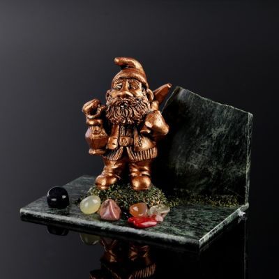 Сувенир "Гном", 8х12х9 см, змеевик, гипс, микс