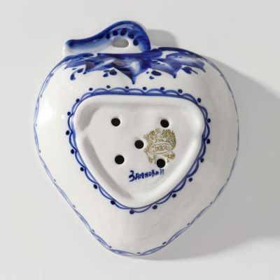 Салатник "Клубника", авт.Голубенков Н.А., 1 сорт, гжель