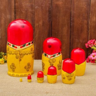 Матрёшка «Розочка», красный платок, 8 кукольная, 19-22  см