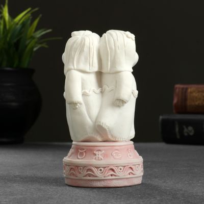 Сувенир "Близнецы на подставке" 10см