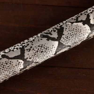 Сувенирное оружие «Катана на подставке»,серо-зелен. ножны под змеиную кожу,голова кобры115см