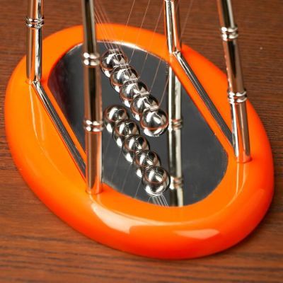 Маятник Ньютона на овальной подставке, средний, МИКС