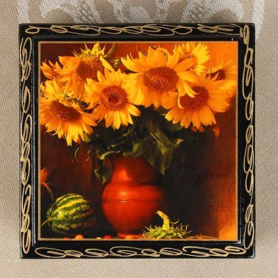 Шкатулка «Букет подсолнухов в вазе», 10×10 см, лаковая миниатюра