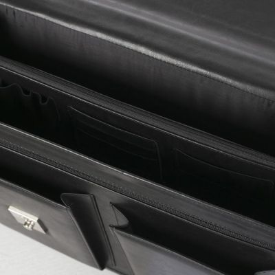 Сумка-портфель мужская на замке, 3 отдела, 2 наружных кармана, длинный ремень, цвет чёрный