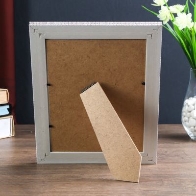 Фоторамка пластик 15х20 см "Белые ромбы" с серебристым обрамлением 25х20 см