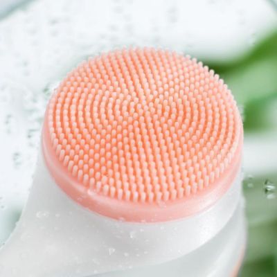 Щётка-массажёр для очищения кожи лица "Magic massage"