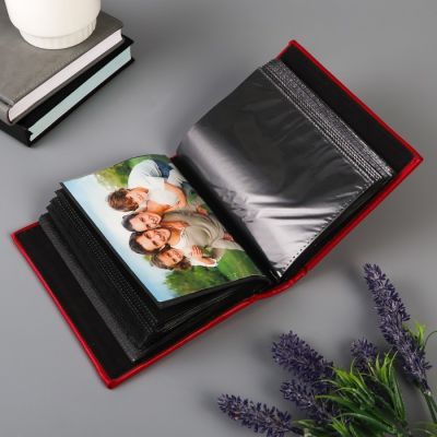 Фотоальбом на 100 фото 10х15 см "Классика" 2 золотых полоски МИКС