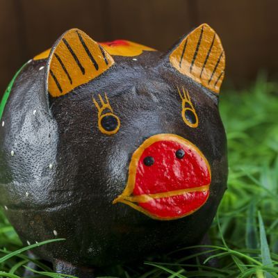 Сувенир "Копилка-свинка с листочком" 10х8х10 см