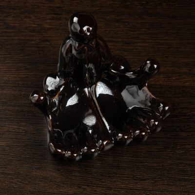 Подставка под мелочи "Две ладони" черная, 11х10х9см