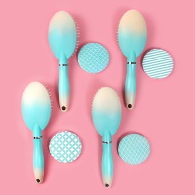 Подарочный набор «Счастье ждёт тебя», 2 предмета: зеркало, массажная расчёска, рисунок МИКС