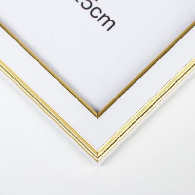 Фоторамка пластик 20х25 см "Белоснежная с золотой двойной рамкой" 27,5х22,5 см