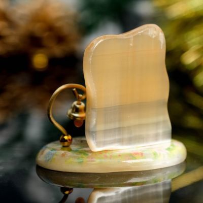 Сувенир Мышка на подставке «Хвостиком махну,благополучие и счастье в дом несу», селенит