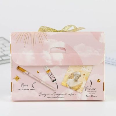 Подарочный набор: бальзам для губ, блокнот и ручка «8 Марта»