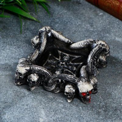 Подставка для мелочей "Черепа №2" серая, 3х10,5х10,5см