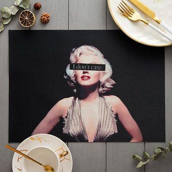 Салфетка на стол "I don' t care"