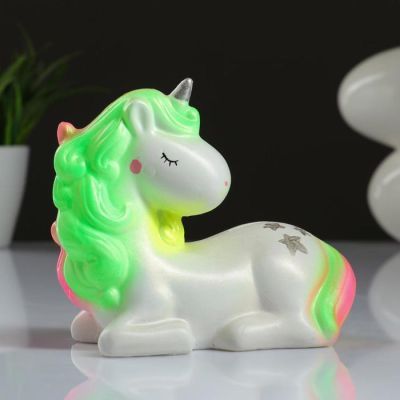 Копилка "Единорог лежит №2" радужный 13см