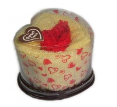 Торт-полотенце "Сердце с трусиками"