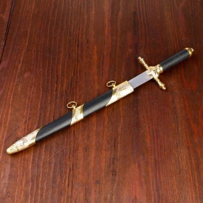 Сув. изд. кортик, ножны с оковками, рукоять чёрная, гарда капли 39 см