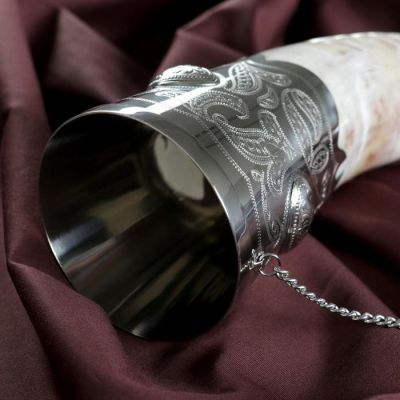 Сувенирный рог для вина, большой, с пиалой