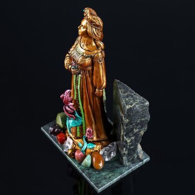 Сувенир "Хозяйка медной горы", 10х15х25 см, змеевик, гипс, минералы