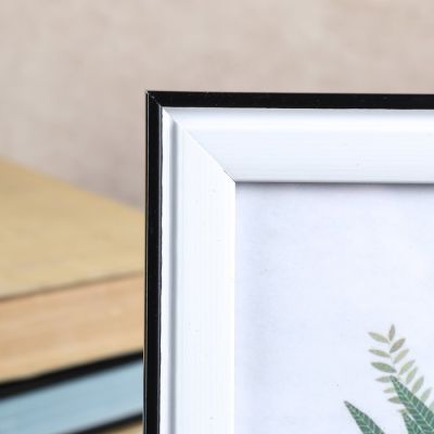 Фоторамка пластик 15х20 см "Доминика" белая с чёрным обрамлением 22,5х17,5 см