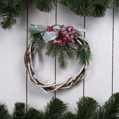 Светодиодная фигура «Венок с ягодами» 18 см, пластик, батарейки CR2032х2 (не в комплекте), свечение тёплое белое