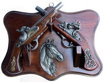 Коллаж Пистоли №103 (38 x 9 x 28 см)