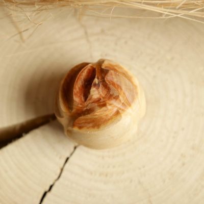 Массажер «Шар», резной, можжевельник