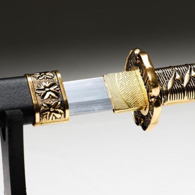 Сувенирное изделие Катана на подставке, бронзовая отделка