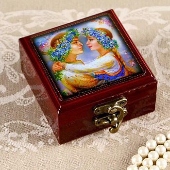 Шкатулка «Парочка в васильках», 8х8 см