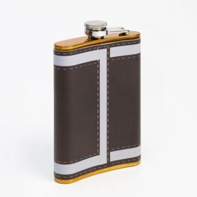 Подарочный набор "Герб России" 6 в 1: фляжка 270 мл, 4 рюмки, воронка, 24х17 см