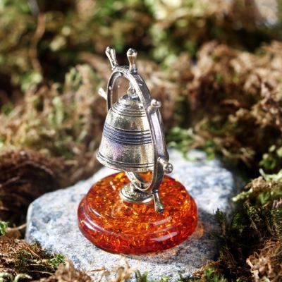 Сувенир из латуни и янтаря "Штурвал с колокольчиком"