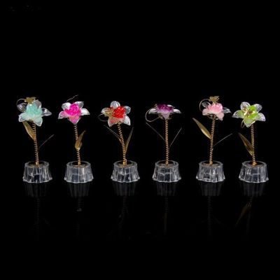 Сувенир "Яркая роза" с серебристыми лепестками (9см)