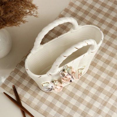 Конфетница "Прованс", белая, цветная лепка, золотистая роспись, 23 см, микс