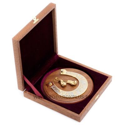 Панно "Перчатки на удачу"