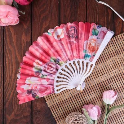 Веер пластик, текстиль "Крупные розы" изгиб МИКС 23см