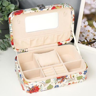 Шкатулка кожзам под часы 1 отделение и бижутерию "Сказочные цветы на белом" 7х22х14,5 см