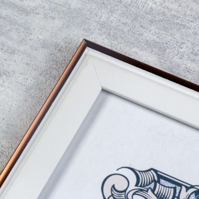 Фоторамка пластик 30х40 см "Доминика" белая с золотым обрамлением 42,5х32,5 см