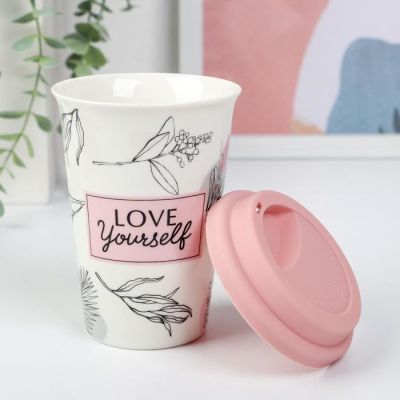 Набор "Love yourself", стакан с крышкой 300 мл, маска для сна, аромасаше
