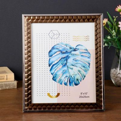 Фоторамка пластик 20х25 см "Бронзовые 3D треугольники с серебр.полосой" 28,8х23,8х1,3 см