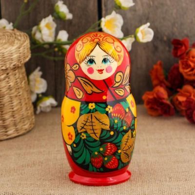 Матрёшка «Земляничка», красный платок, 5-ти кукольная, 17 см