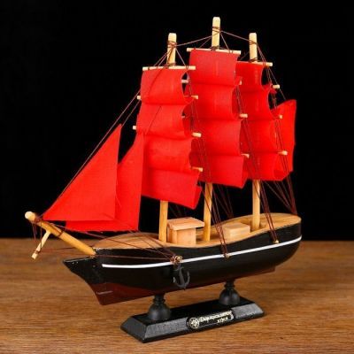 Декоратитвный корабль "Алые паруса" (дерево, текстиль), 22 × 5 × 21 см