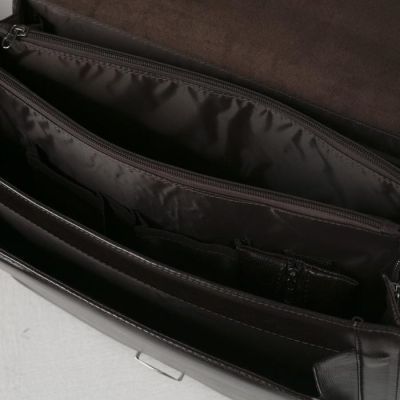Портфель деловой, 6 отделов, 2 наружных кармана, длинный ремень, цвет коричневый