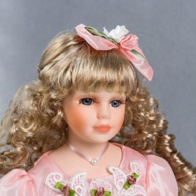 Кукла коллекционная керамика "Женя в нежно-розовом платье с кружевом" 40 см